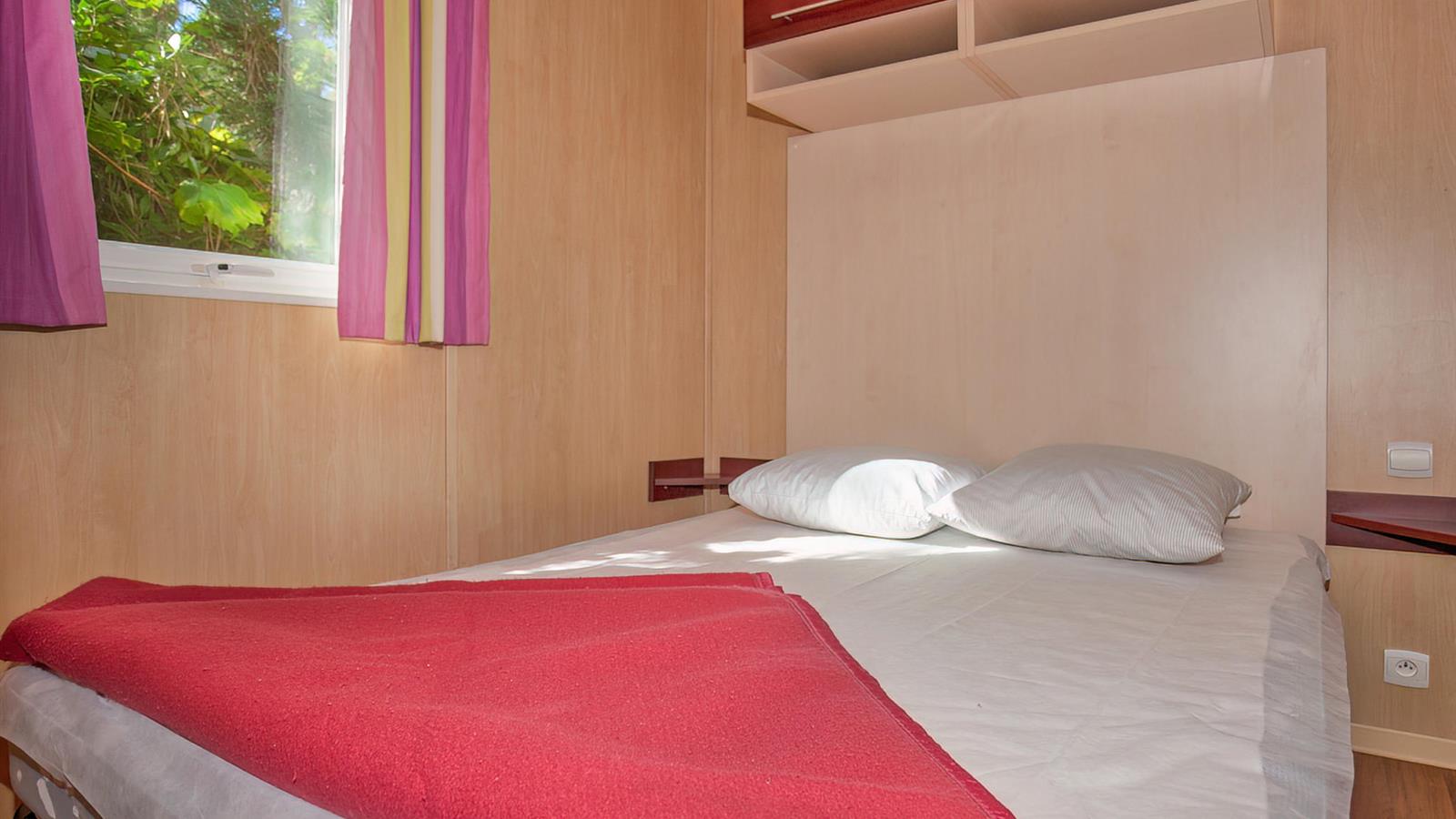 chambre 1 lit double - Camping La Siesta | La Faute sur Mer