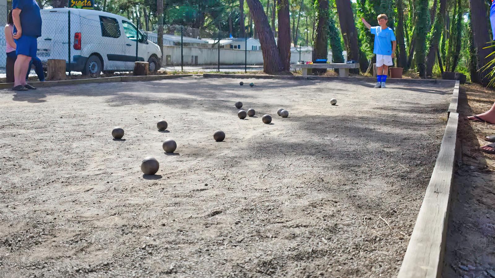 Jeux de pétanque  - Camping La Siesta | La Faute sur Mer